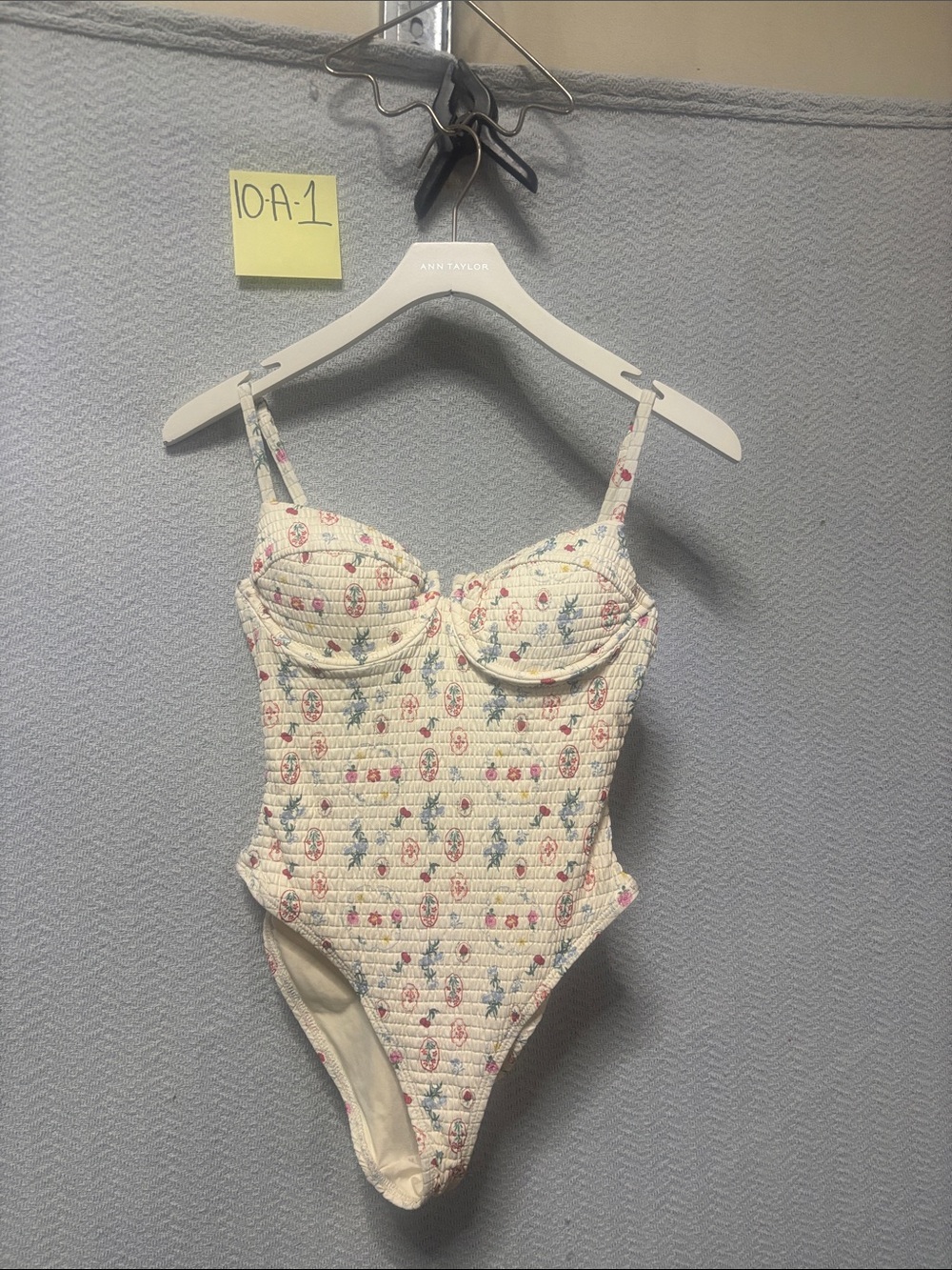 Dippin daisys small swimsuit
